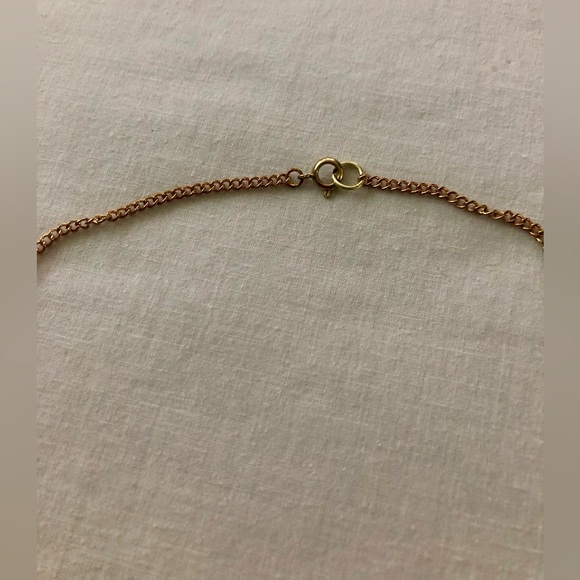 Handmade golden choker necklace with red beads and faux-pearl - Picture 3 of 4